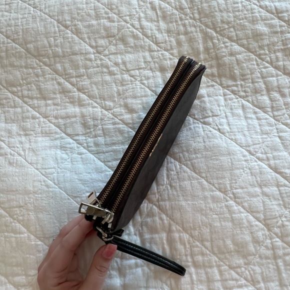 Coach Wristlet - Picture 2 of 5